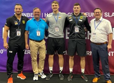 Die Delegation des Deutschen Ringer-Bundes in Israel: Zsombor Gulyas, Michael Faller, Anton Vieweg, Erik Löser, Antonio Silvestri (v. l.). 