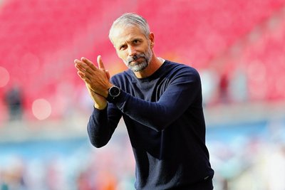 RB-Trainer Marco Rose beklatscht die Leistung seiner Mannschaft.