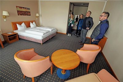 Die Zimmer atmen noch deutlich den Charme der Neunziger. Das soll sich bald ändern. 