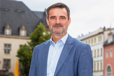 Der neue Wirtschaftsförderer André Körner: Der gebürtige Mecklenburger und Fan des SC Magdeburg setzt auf Teamarbeit und Vernetzung. Er soll seine bereits bewiesenen Macher-Qualitäten für Plauen einsetzen.
