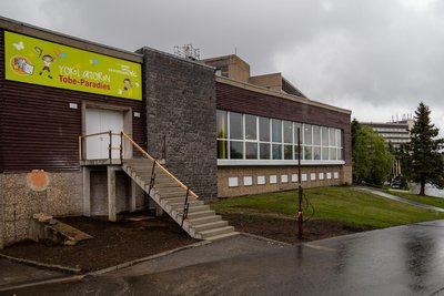 In einem Nebengebäude des Ahorn-Hotels „Am Fichtelberg“ ist ein neues „Tobe-Paradies“ für kleine Hotelgäste entstanden.