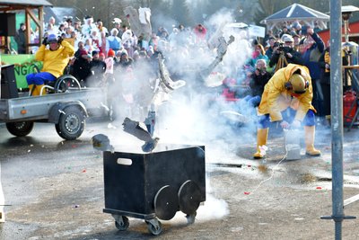 Der erzgebirgische Bergbau kam an diesem Samstag nicht ohne Sprengung aus, fachlich angeleitet vom Rechenberger Carnevalsclub.