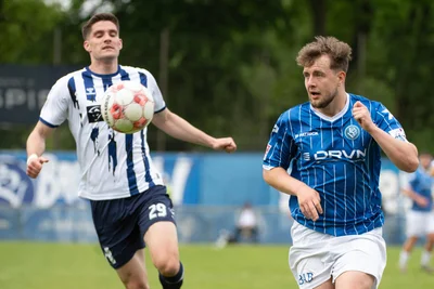 Innenverteidiger Justin Gröger (r.) wechselt vom Bremer SV zum Chemnitzer FC.