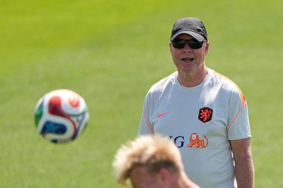Oranje-Coach Ronald Koeman hat vor dem WM-Auftakt noch ein paar Sorgen.