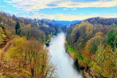 Der wunderbare Blick vom Harrasfelsen zurück in Richtung Braunsdorf und Lichtenwalde. 