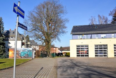 Der Feuerwehrplatz in Hartmannsdorf behält seinen Namen.