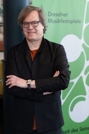 Die Dresdner Musikfestspiele sind bei ihrer am Donnerstag beginnenden 49. Ausgabe nahezu ausverkauft. Intendant Jan Vogler hat als Motto "Leichtigkeit des Seins" gewählt. 