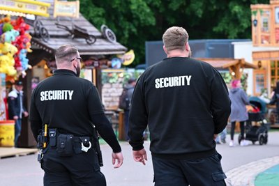 Ohne Security geht nichts auf dem Rummel, wie die Zahl der Zwischenfälle in diesem Jahr zeigt.
