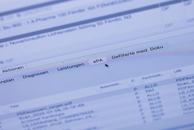 Unterstützung bei der ePA: Ombudsstellen der Krankenkassen können Versicherte bei Fragen und Problemen rund um die elektronische Patientenakte unterstützen.