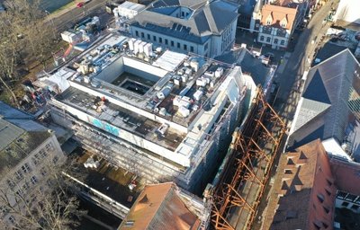 Von der ehemaligen "Förster & Borries"-Druckerei an der Peter-Breuer-Straße ist nur die abgestützte Fassade übrig. 