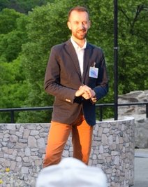 Regisseur Jeffrey Döring schätzt das hohe Niveau der Aufführung.