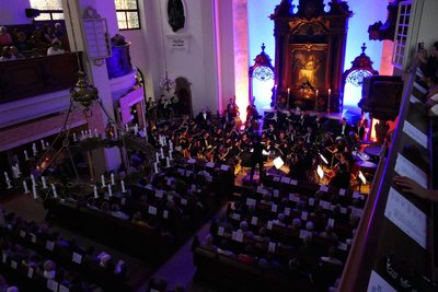 Rechtzeitig für den Musiksommer stehen wieder alle 700 Sitzplätze der Stadtkirche St. Petri zur Verfügung.