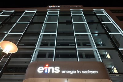 Der Ablauf des Lichtrhythmus wird durch einen Zufallsgenerator gesteuert.