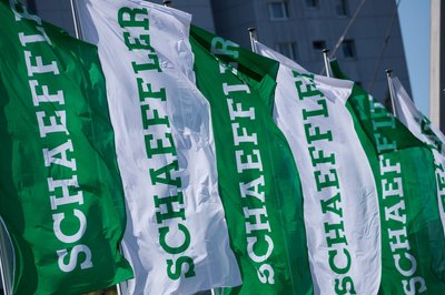 Der Zulieferer Schaeffler will künftig auch in der Raumfahrttechnologie Geschäfte machen. (Archivbild) 