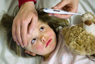 Bei Kindermedizin wurden bis jetzt einige homäopathische Medikamente von der Krankenkasse übernommen. Die Altersgrenze liegt hier bei zwölf Jahren.