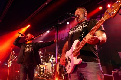 Die Band Engel in Zivil spielt am Samstag in der ehemaligen Produktionshalle der Entstaubungstechnik Schwarzenberg.