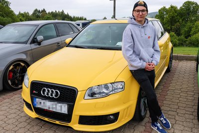 Jedzia Sandkühler „Izi“ mit ihrem 420 PS-starken Audi.