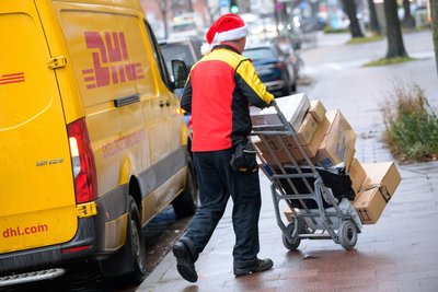 Haben jetzt besonders viel zu tun: Paketboten.
