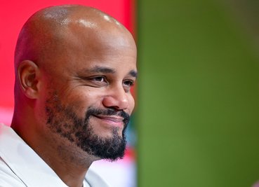 Darf er sich auf eine weitere Saison mit Laimer freuen? Bayern-Trainer Kompany. (Archivbild)