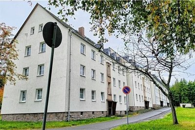 Das Wohngebäude am Schimmelfelsen 23 bis 29 gehört zu denen, die in diesem Jahr freigezogen werden sollen. Trotz einer früheren Teilsanierung steht es zum Abriss.