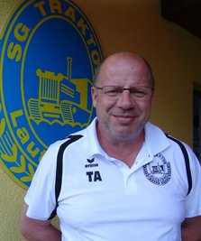 Torsten Albert von der SG Traktor Lauterbach wurde vom Vogtländischen Fußballverband zum Ehrenamtler des Monats Mai gekürt. 