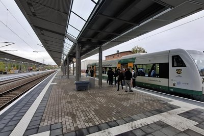 Gleisbauarbeiten am Bahnhof Werdau werden angekündigt.