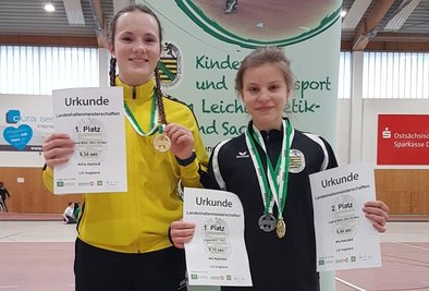 Alina Hartnuß (links) und Mia Rahnfeld hatten Grund zur Freude. 