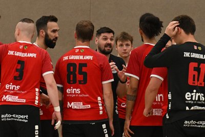 Alex Musteata (Mitte) war nicht nur als Trainer des ZHC Grubenlampe in dieser Saison gefordert.