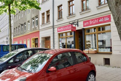 Familie Ebert schließt am 30. Juni die Türen ihrer Buchhandlung auf der Elisenstraße 5.