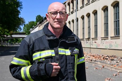Weniger Stress durch verlässliche Dienstpläne und gute Arbeitsbedingungen: Rainer Walter, Vize-Chef der Chemnitzer Feuerwehr, deren Mitarbeiter auch im Rettungsdienst im Einsatz sind.