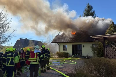 Zu einem Dachstuhlbrand kam es am Dienstag in Dittmannsdorf bei Geringswalde.