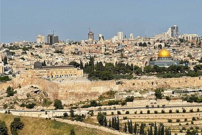 Eine Studienreise führte den Wiederauer Bernd Merkel 2022 nach Israel. Davon berichtet er bei "Kultur in der Kapelle". Fotografiert hat Merkel unter anderem den Felsendom und die Klagemauer in Jerusalem. 