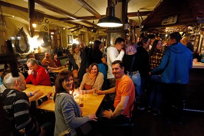 Volles Haus zur Kneipentour im „Postgut".