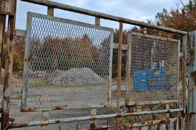 Der Bauhof der Stadt Aue-Bad Schlema nutzt auf dem Flurstück einen Lagerplatz.