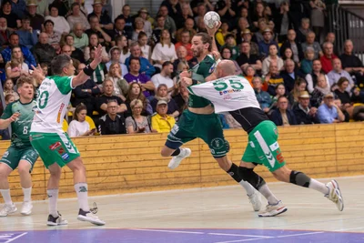 Kapitän Adrian Kammlodt zeigte gegen Aschersleben eine starke Leistung und machte beim 32:23-Sieg sechs Tore.