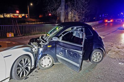 Das Microcar war nach einem Unfall auf der B 180 nicht mehr fahrbereit.
