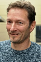 Dr. Wolfram Palitzsch, Inhaber der Firma Lux-Chemtech