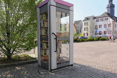 Die Bücherzelle in Meerane ist erneute Opfer von Vandalen geworden. 