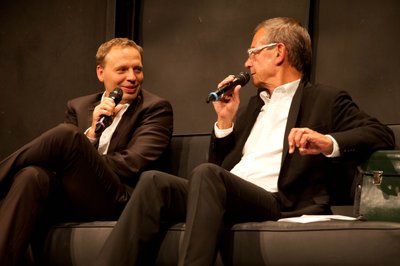 Nach seinem Ruhestand war das Theater fast sein zweites zu Hause. 2011 hatte er den Vorsitz des Theaterfördervereins übernommen. Immer wieder übernahm er Moderationen, so bei der Verabschiedung des früheren Schauspieldirektors Enrico Lübbe, der 2013 nach Leipzig gewechselt war.