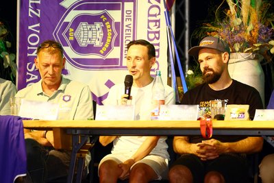 Zu Gast war auch der Nordische Kombinierer Eric Frenzel (Mitte), der in seiner Karriere dreimal Olympiasieger und siebenmal Weltmeister wurde. Rechts neben ihm Biathlon-Olympiasieger Michael Rösch.
