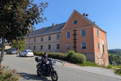 Die Scheibenberger Straße 21 bis 25 steht leer.