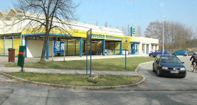 
              <p class="artikelinhalt">In ihrer jetzigen Form hat die Kaufhalle Lindengarten in Schwarzenberg-Heide ausgedient. Eigentümer und Betreiber treiben die Planung voran, um schnellstmöglich einen Neubau verwirklichen zu können.</p>
            