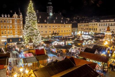 Der Weihnachtsmarkt in Annaberg-Buchholz zählt zu den Besuchermagneten im Erzgebirge.
