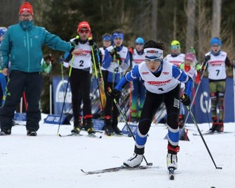 Volle Konzentration und volle Kraft voraus: Beim deutschen Schülercup in Johanngeorgenstadt ging es über den Bakken und durch die Loipe, wie hier für Nicolai Holzer aus Oberaudorf über die 2,5 Kilometer. 