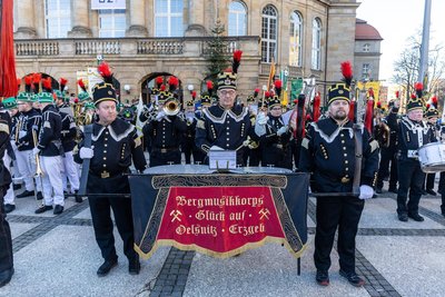 Bergparaden gehören zum immateriellen Kulturerbe und erinnern an eine jahrhundertealte Bergbautradition.