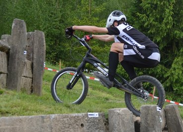 Ben Roder aus Brünlos ging bei den Schülern als Mitfavorit ins Rennen und wurde bei seinem Heimspiel am Ende Zweiter. Damit qualifizierte er sich fürs Bundesfinale in Berlin, wo er um die Teilnahme an den Weltjugendspielen fährt. 