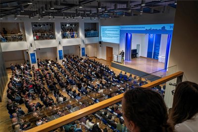 620 Absolventen und 56 Promovierte wurden am Samstag von der TU Bergakademie Freiberg verabschiedet.