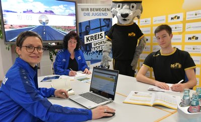 Frischer Wind beim KSB: Annett Lietze (M.), Susann Junge (l.) und Tim Müller arbeiten sich bereits in der Geschäftsstelle ein. 