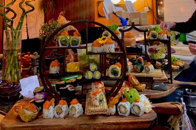 Sushi-Dekoration im „Ong Coi“.