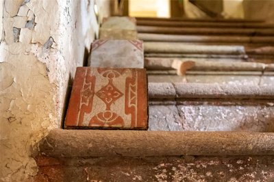 Auch die historische Treppe zum Kräutergarten im Schlosspark muss saniert werden, um die Sicherheit der Schlossbesucher zu gewährleisten.